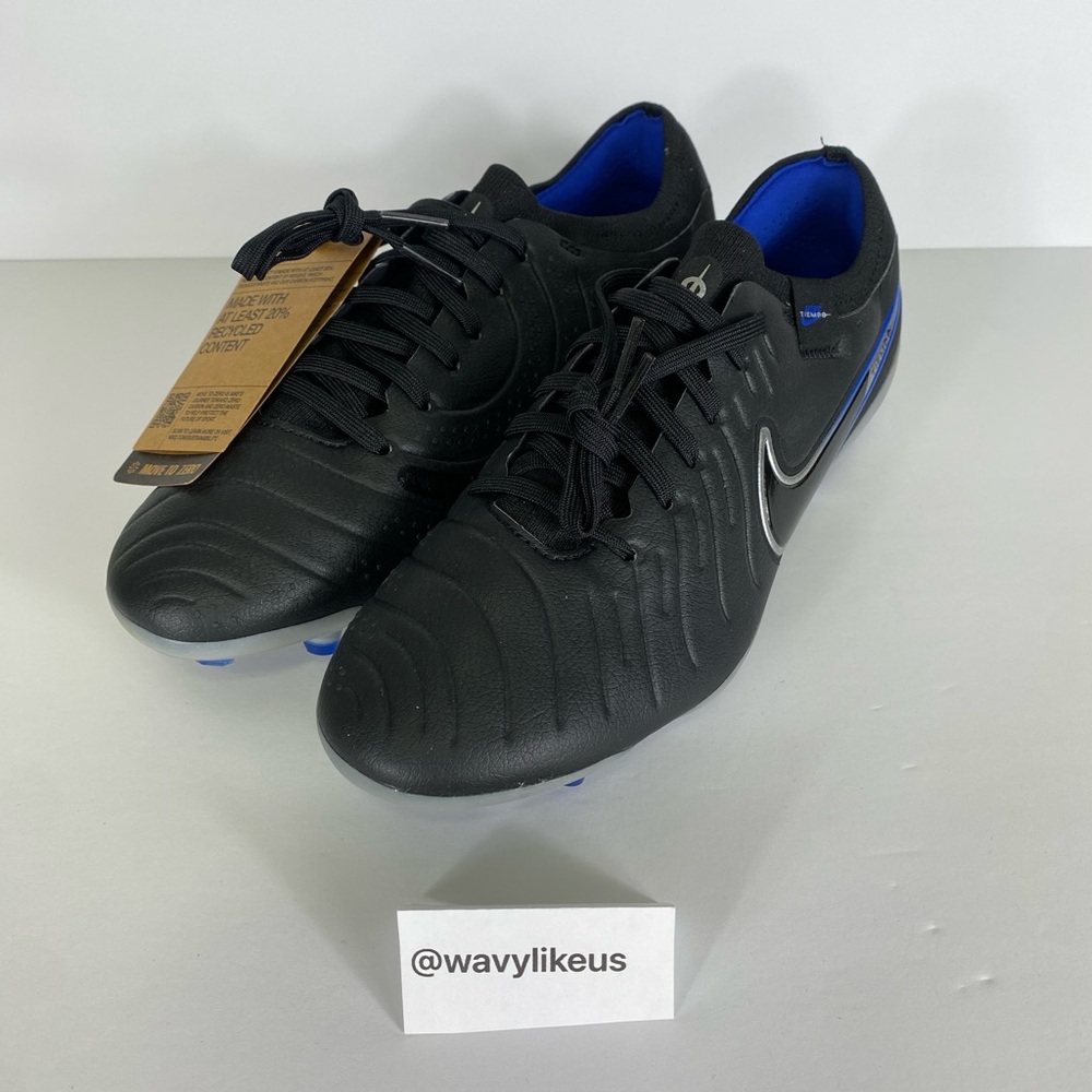 Nike Black and Blue Athletic Shoes with Textured Upper